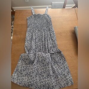 Universal Thread Navy and White Floral Smocked Top